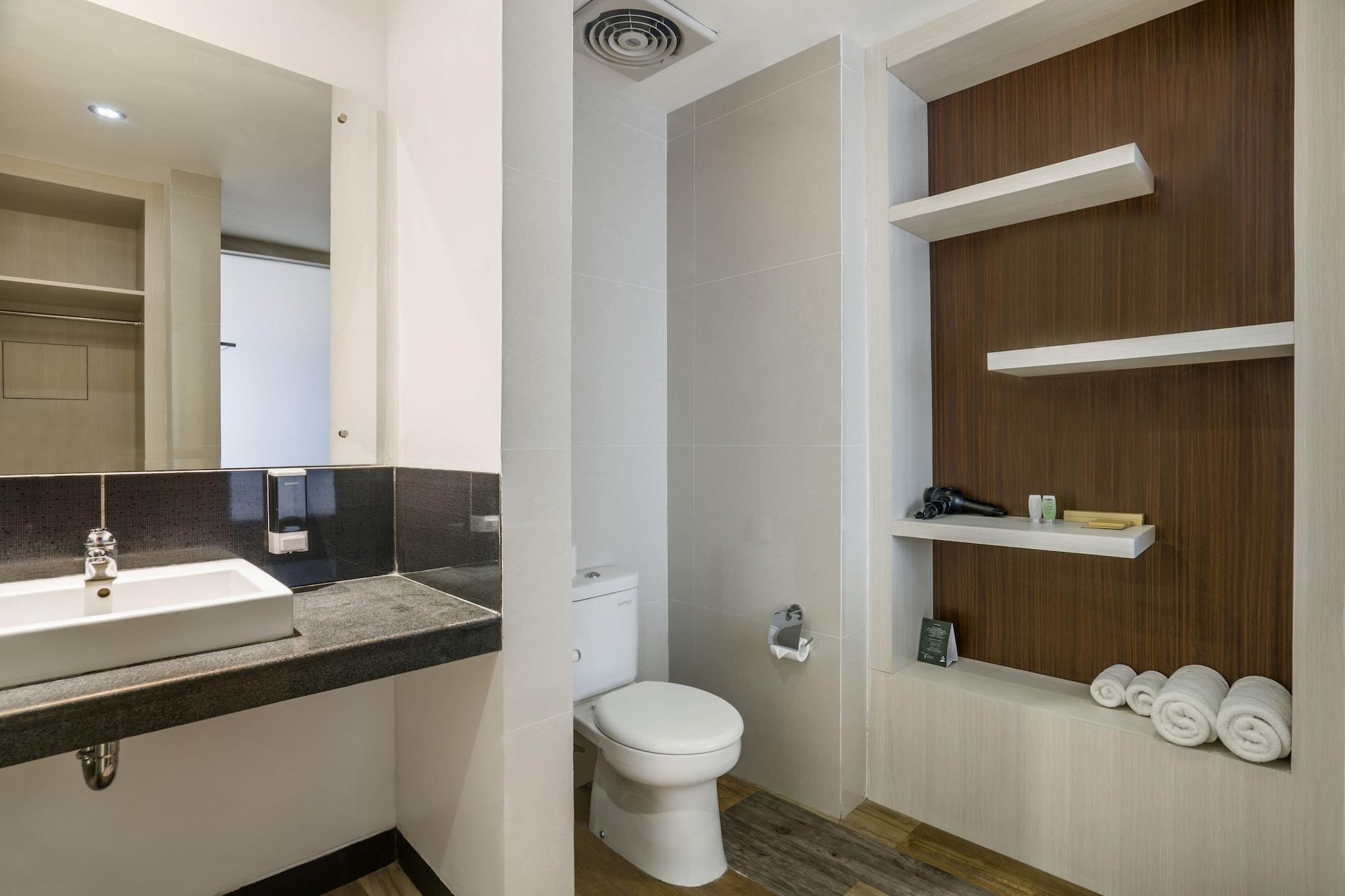 Chambre Double ou Lits Jumeaux de Luxe avec Accès Piscine