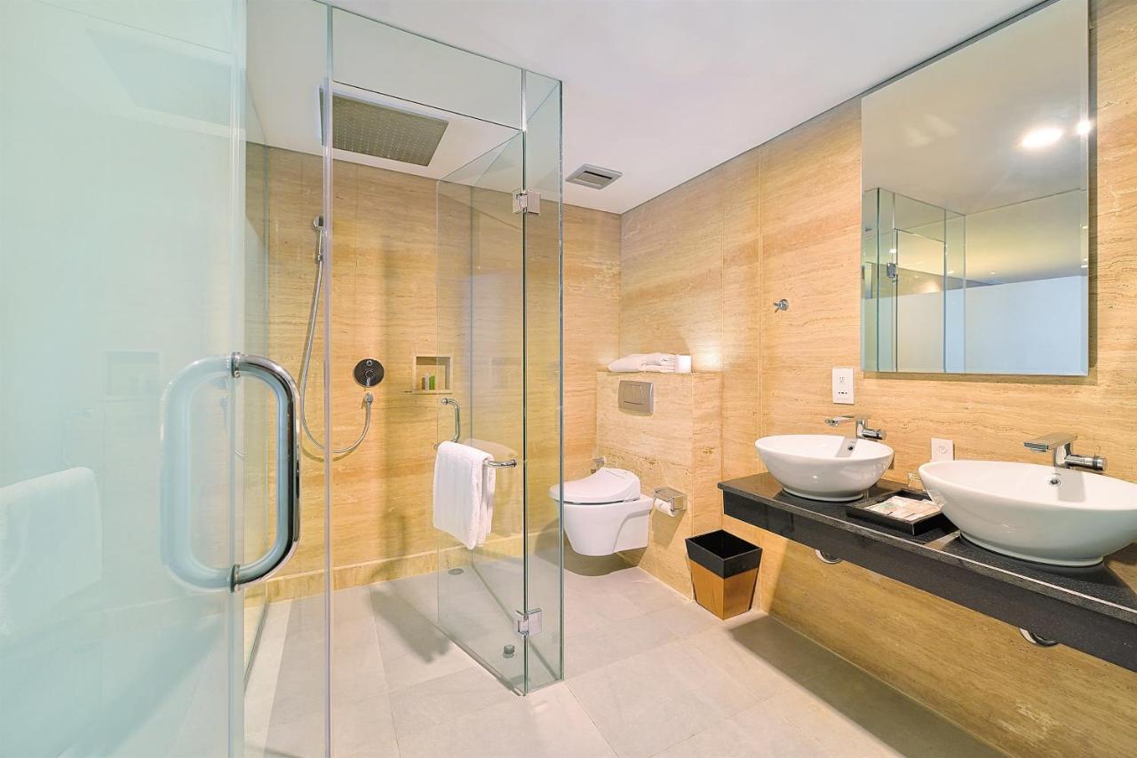 Whirlpool Suite Room with Extra Bed