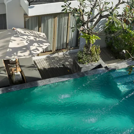 D'Primahotel Petitenget Seminyak 2-3